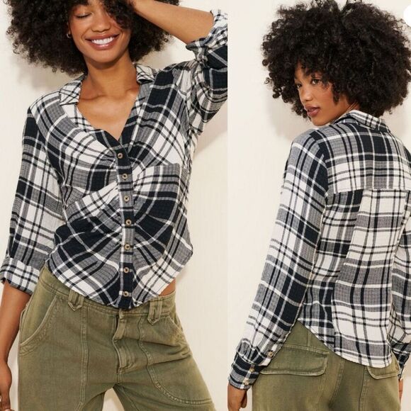 Pilcro Plaid Ruched Button-Down Blouse | Large | Anthropologie - Picture 3 of 13